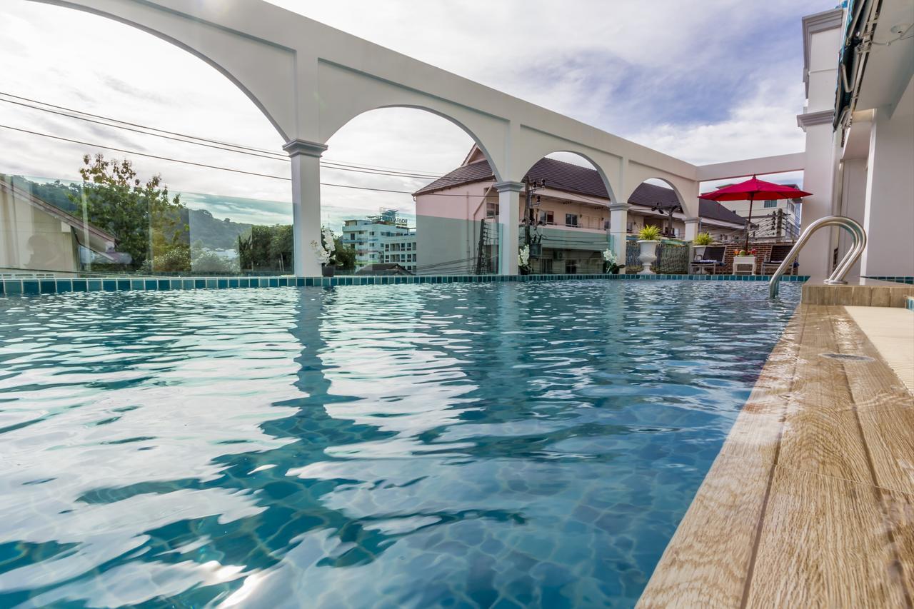 Triple Three Patong Hotel Екстериор снимка